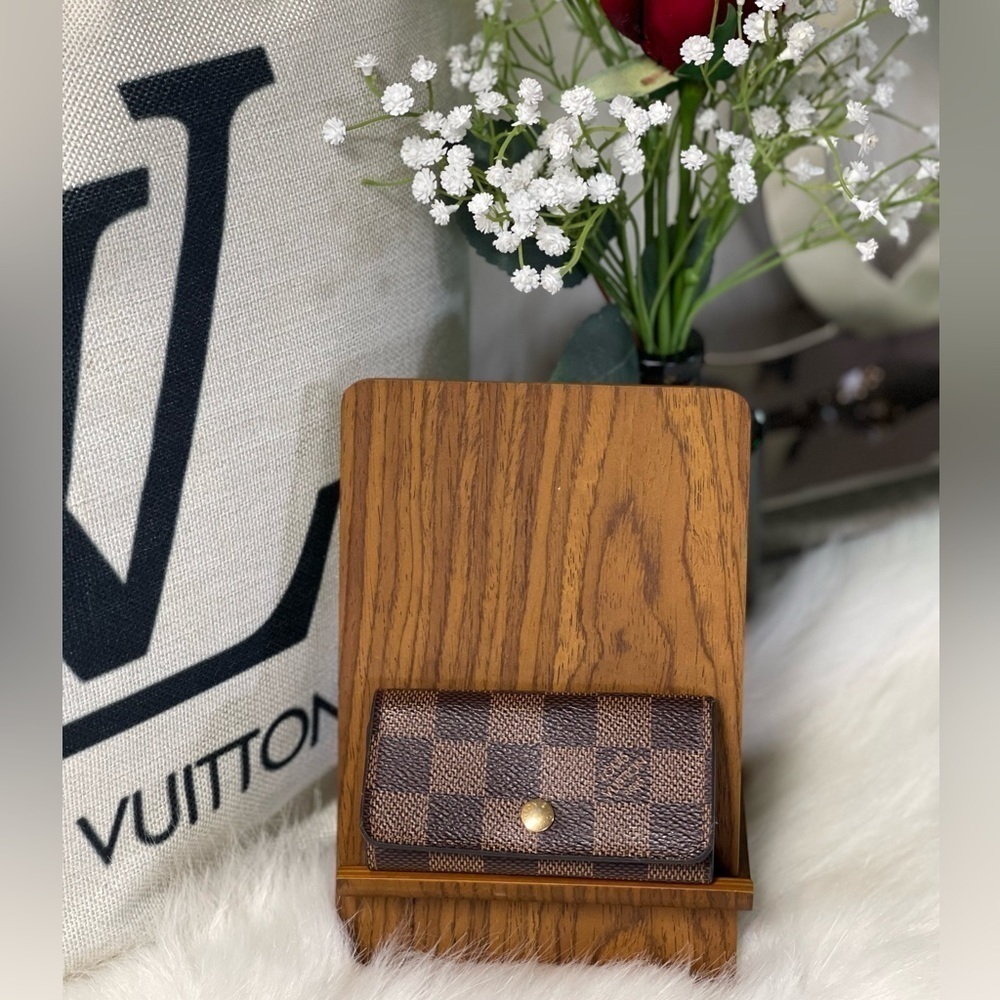 AUTHENTIC LOUIS VUITTON DAMIER MULTICLES 4 RING KEY CASE